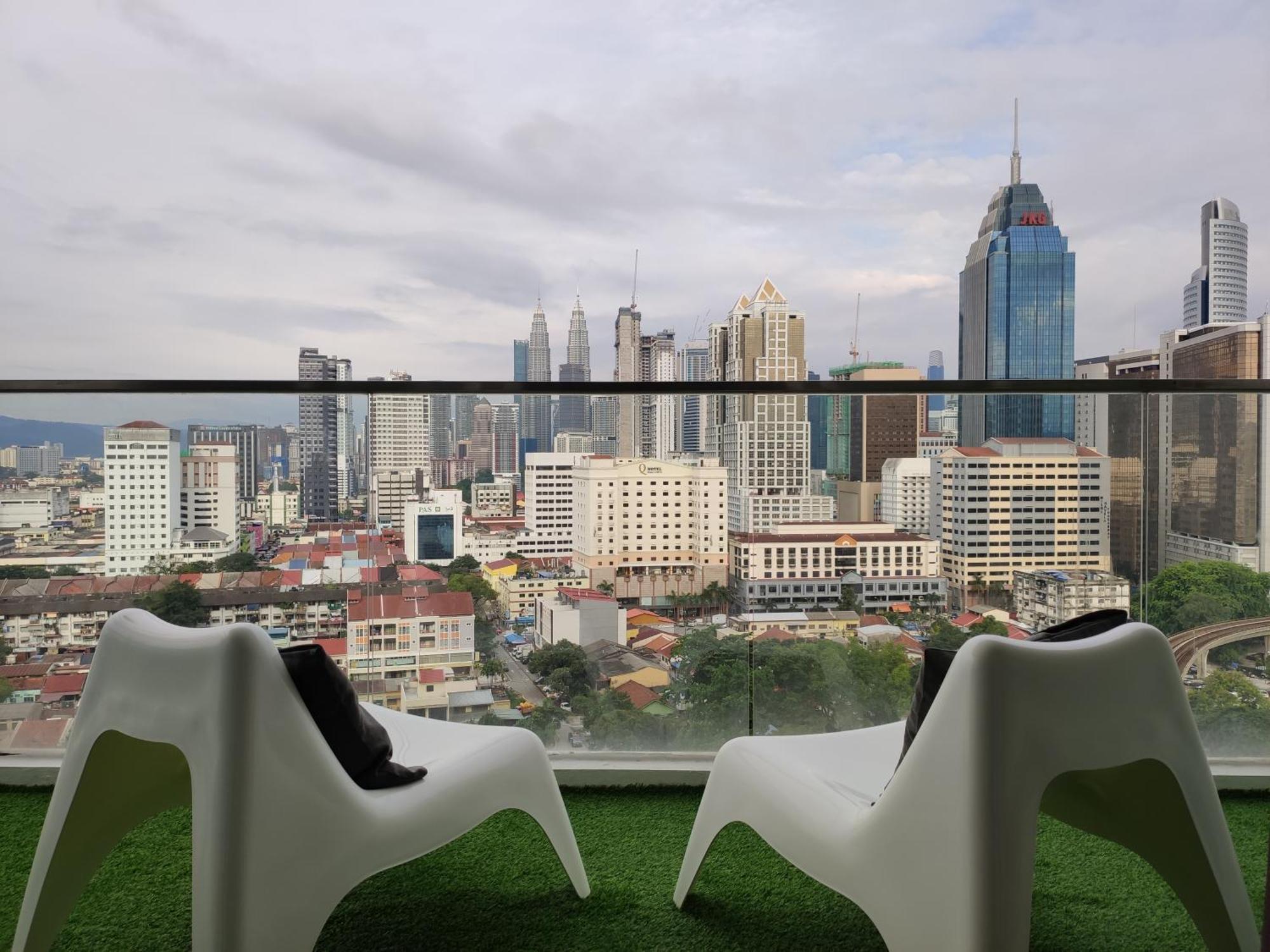 Regalia Residence And Suites By Awesomestay Kuala Lumpur Eksteriør bilde